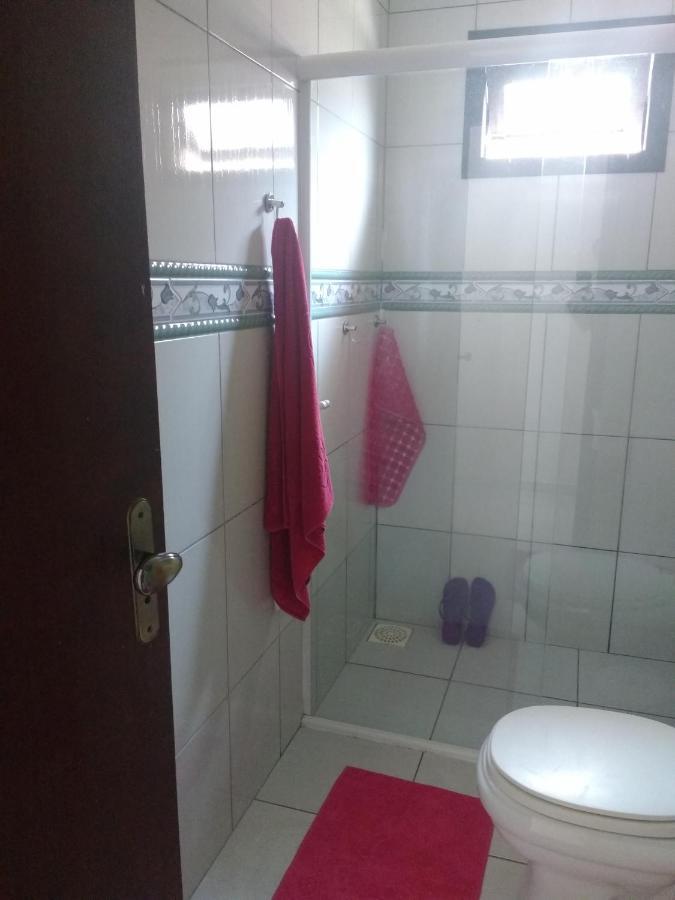 Um Quarto Em Casa Agradavel Pereque Εξωτερικό φωτογραφία