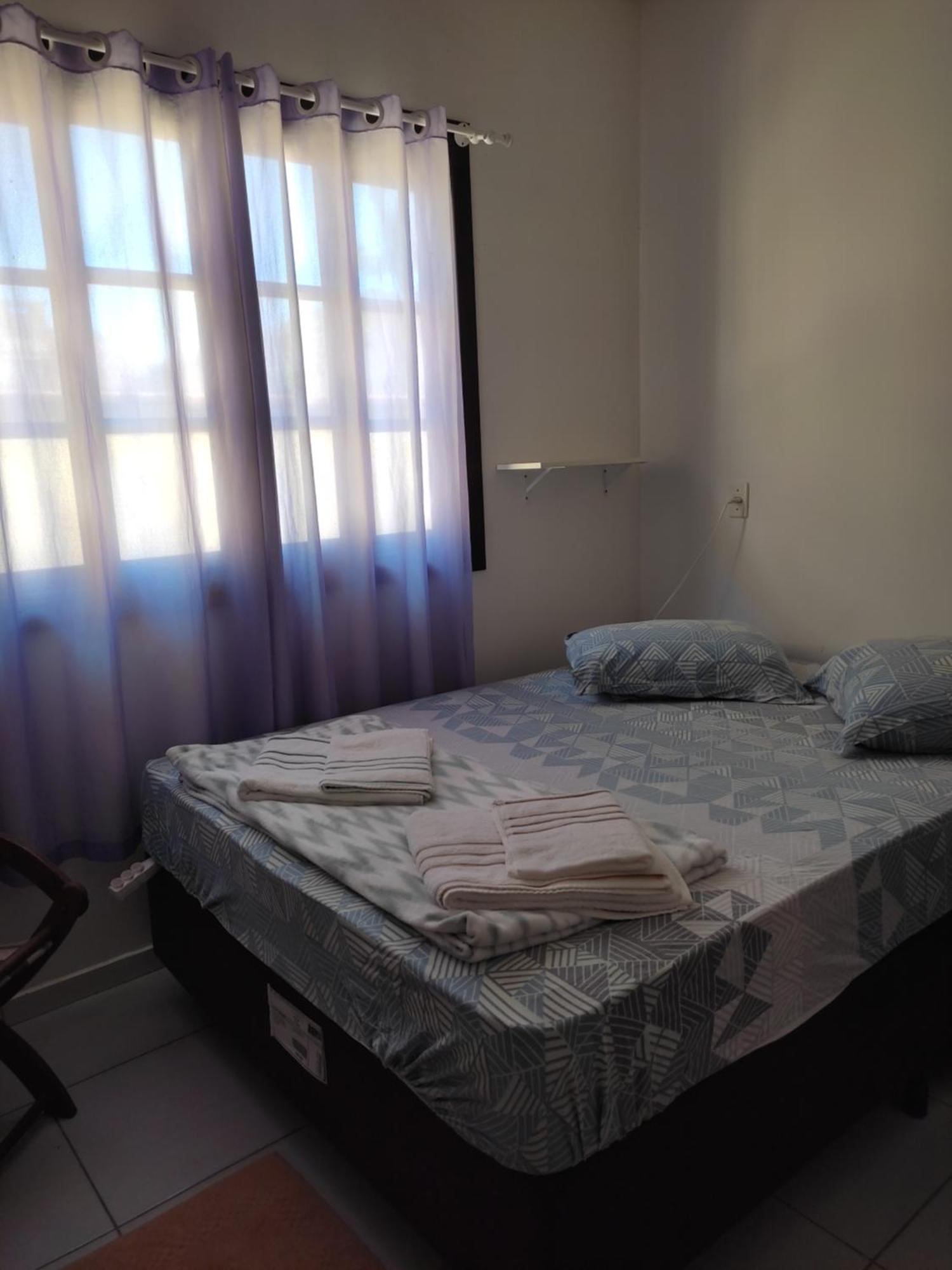 Um Quarto Em Casa Agradavel Pereque Εξωτερικό φωτογραφία